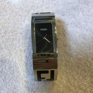 フェンディ(FENDI)のお値下げ‼︎ FENDI 3250L FF柄　バングルブレスレット　腕時計(腕時計)