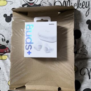 サムスン(SAMSUNG)のGalaxy Buds+ White ワイヤレスイヤホン ギャラクシー(ヘッドフォン/イヤフォン)