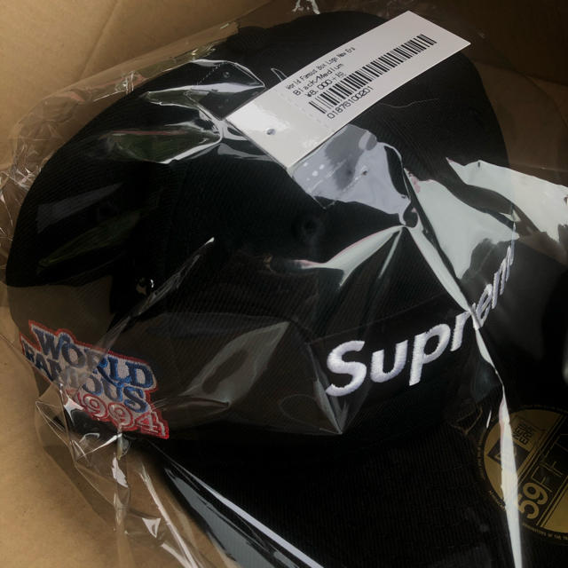 黒 Supreme World Famous Box Logo New Era