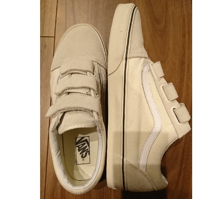 VANS(ヴァンズ)の★専用出品★バンズ オールドスクールOLDSKOOL ベルクロ ホワイト 白 メンズの靴/シューズ(スニーカー)の商品写真