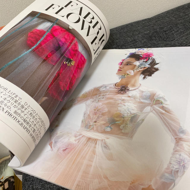Christian Dior(クリスチャンディオール)のDIOR MAGAZINE No.19  カタログ エンタメ/ホビーの雑誌(ファッション)の商品写真