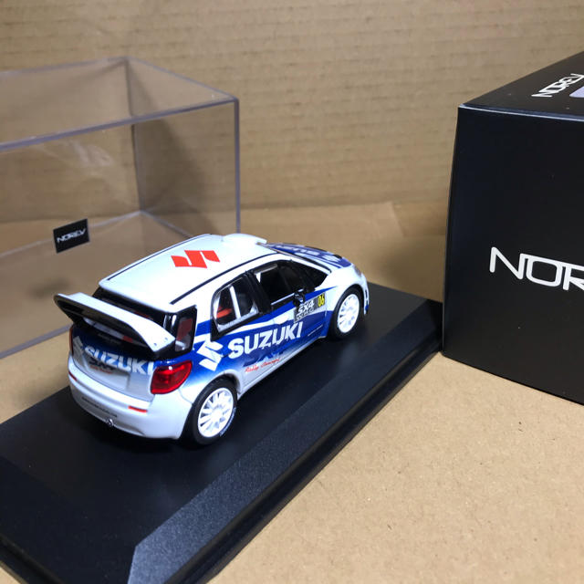 スズキ(スズキ)のノレブ　1/43 スズキ　SX4 WRC コンセプト　ラリーカー　ミニカー エンタメ/ホビーのおもちゃ/ぬいぐるみ(ミニカー)の商品写真