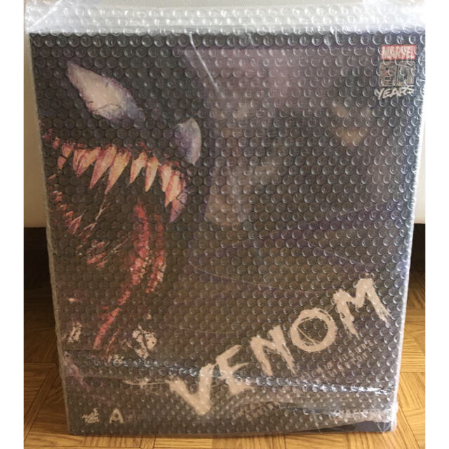 INSTINCTOY × HOTTOYS 【VENOM】 マーベル80周年記念