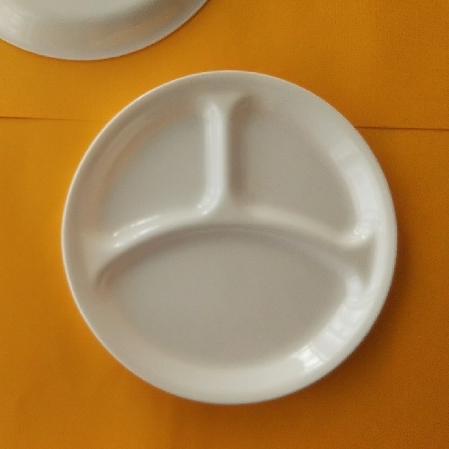 CORELLE(コレール)のコレール 皿 2枚 moza様専用 インテリア/住まい/日用品のキッチン/食器(食器)の商品写真