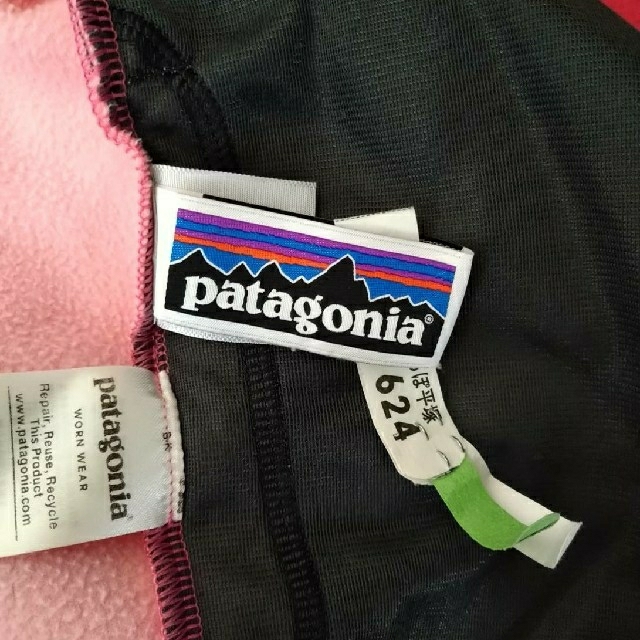 patagonia(パタゴニア)のまゆになめい様 専用パタゴニア フリース パーカー キッズ 5T 110㎝ キッズ/ベビー/マタニティのキッズ服女の子用(90cm~)(ジャケット/上着)の商品写真