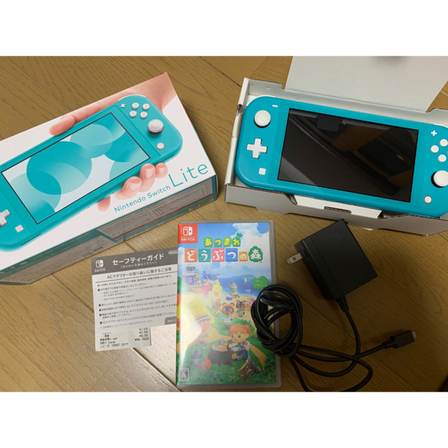 任天堂Switchライト　どうぶつの森カセット付き