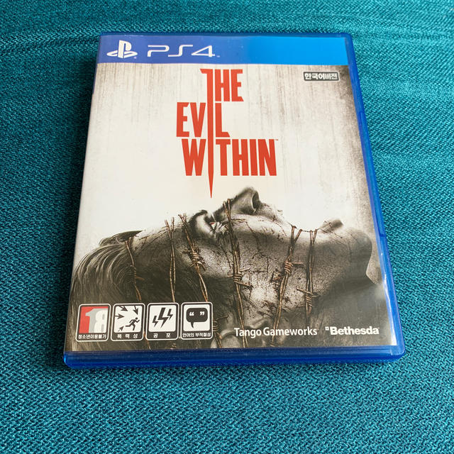 PlayStation4(プレイステーション4)のTHE EVIL WITHIN （サイコブレイク韓国版）  エンタメ/ホビーのゲームソフト/ゲーム機本体(家庭用ゲームソフト)の商品写真