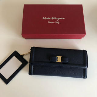 サルヴァトーレフェラガモ(Salvatore Ferragamo)のフェラガモ  ferragamo ★ 長財布　ネイビー(財布)