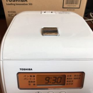 トウシバ(東芝)の炊飯器　3合炊き　(炊飯器)