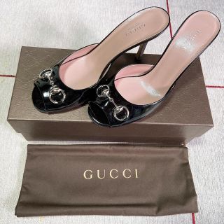 グッチ(Gucci)のGUCCIエナメルミュール美品　パンプス(ミュール)