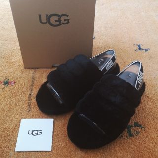 アグ(UGG)の新品 23.5cm UGG サンダル フラッフイヤー スライド ブラック(サンダル)