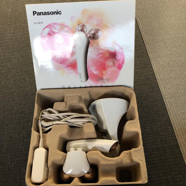 Panasonic(パナソニック)の加温式美顔ローラー パナソニック コスメ/美容のスキンケア/基礎化粧品(フェイスローラー/小物)の商品写真