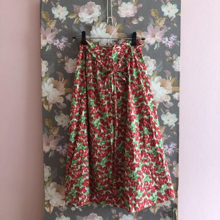 キャスキッドソン(Cath Kidston)のストロベリー柄巻きスカート(ひざ丈スカート)