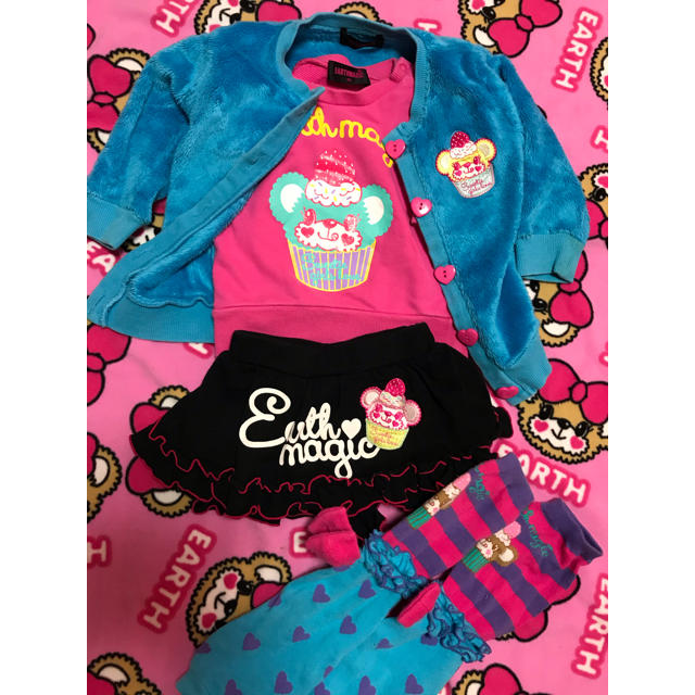 EARTHMAGIC(アースマジック)のカップケーキ🧁マフィーフルコーデセット キッズ/ベビー/マタニティのキッズ服女の子用(90cm~)(ブラウス)の商品写真