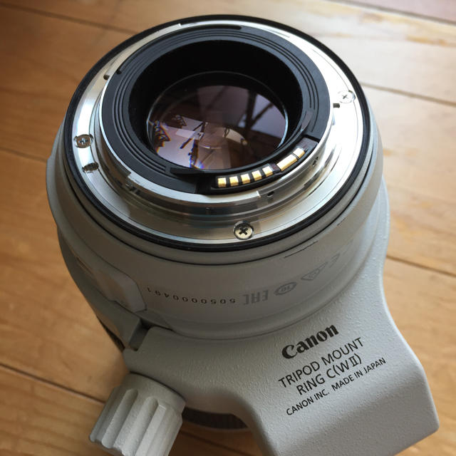 Canon(キヤノン)のCanon EF 70-300mm f/4-5.6L IS USM ♥三脚座付♥ スマホ/家電/カメラのカメラ(レンズ(ズーム))の商品写真