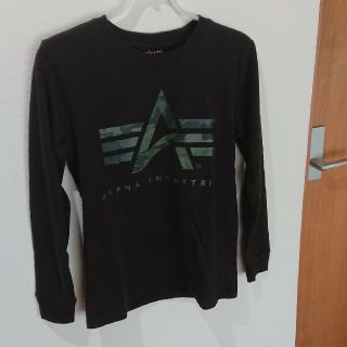 アルファインダストリーズ(ALPHA INDUSTRIES)のALPHA INDUSTRIES  未使用  長袖Tシャツ  黒  150(Tシャツ/カットソー)