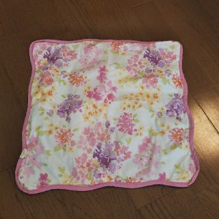 ローラアシュレイ(LAURA ASHLEY)のLaura Ashleyクッションカバー(クッションカバー)