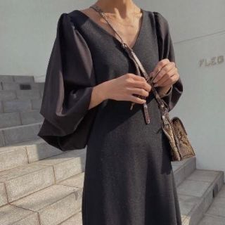 アメリヴィンテージ(Ameri VINTAGE)のAmeri CANOPY SLEEVE DRESS ブラックドレス(ロングドレス)