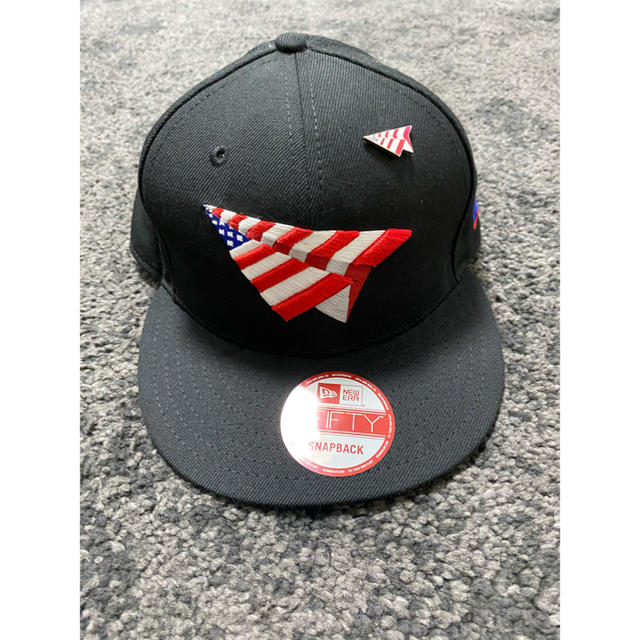 ROCNATION SNAPBACK NEWERAキャップ