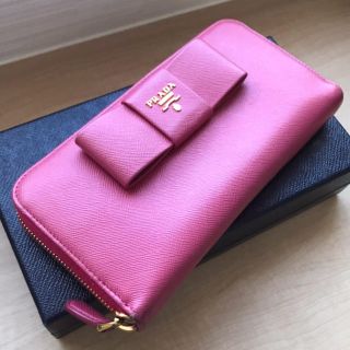 プラダ(PRADA)の【 PRADA 】 プラダ　長財布　ピンク(財布)