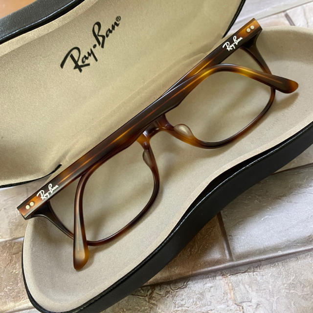 Ray-Ban(レイバン)の期間限定！値下げ！美品！raybanレイバン 伊達眼鏡 RB5306D べっ甲柄 メンズのファッション小物(サングラス/メガネ)の商品写真