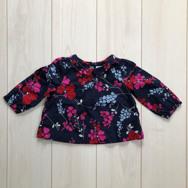 GAP(ギャップ)のGAP☆  花柄TOP's  トップス キッズ/ベビー/マタニティのベビー服(~85cm)(シャツ/カットソー)の商品写真