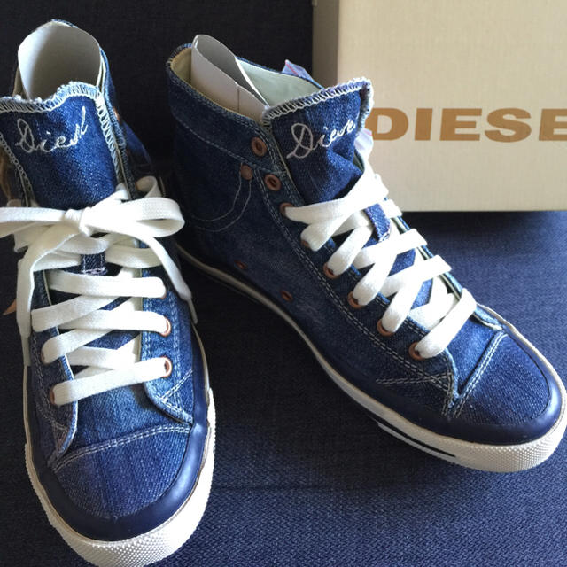 DIESEL(ディーゼル)の新品♡DIESEL デニム スニーカー♡ レディースの靴/シューズ(スニーカー)の商品写真