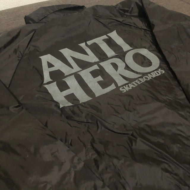 ANTIHERO(アンチヒーロー)のANTI HERO コーチジャケット メンズのジャケット/アウター(ナイロンジャケット)の商品写真