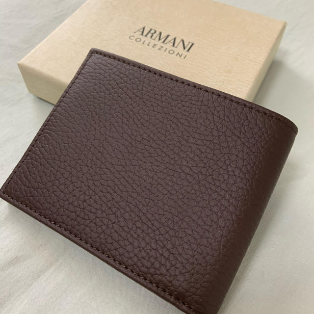 ARMANI COLLEZIONI(アルマーニ コレツィオーニ)の【未使用】ARMANI 二つ折り財布 メンズのファッション小物(折り財布)の商品写真