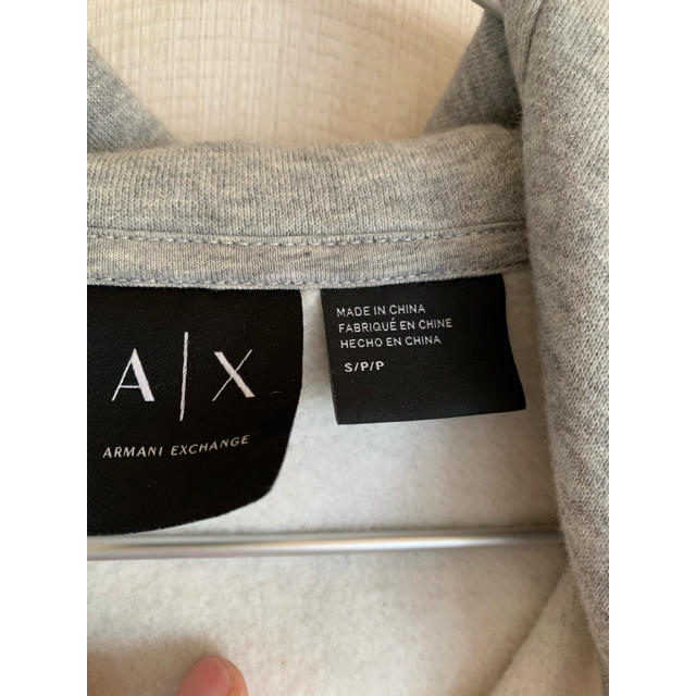 ARMANI EXCHANGE(アルマーニエクスチェンジ)のARMANI ジップ　パーカー　グレー　メイドインチャイナ メンズのトップス(パーカー)の商品写真