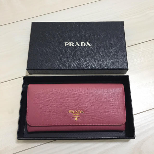 PRADA(プラダ)のプラダ　長財布　ピンク レディースのファッション小物(財布)の商品写真