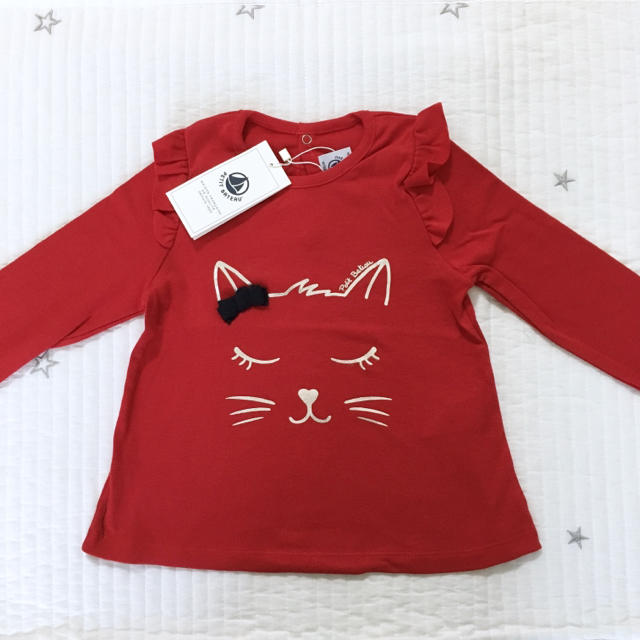 PETIT BATEAU(プチバトー)の新品未使用  プチバトー  カットソー  24m キッズ/ベビー/マタニティのキッズ服女の子用(90cm~)(Tシャツ/カットソー)の商品写真