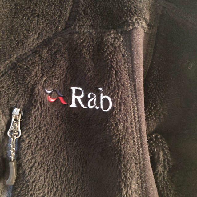 patagonia(パタゴニア)のrab フリース　JPN Mサイズ　黒　 メンズのトップス(その他)の商品写真