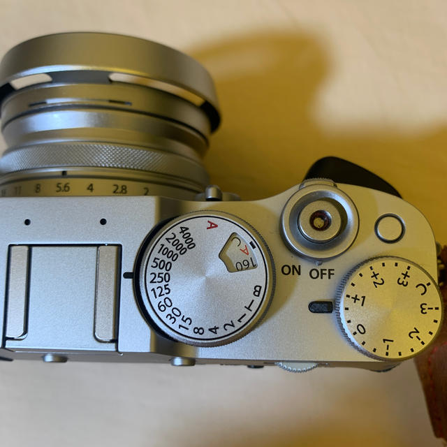 極美品　X100V コンパクトデジタルカメラ シルバー付属品多数
