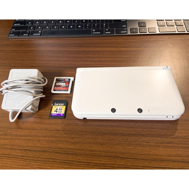 ニンテンドー3DS(ニンテンドー3DS)の[美品]  3DS LL  [本体+喧嘩番長6] エンタメ/ホビーのゲームソフト/ゲーム機本体(携帯用ゲーム機本体)の商品写真