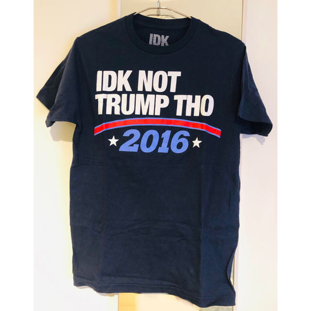 Urban Outfitters(アーバンアウトフィッターズ)のIDK NOT TRUMP THO Tシャツ　Sサイズ メンズのトップス(Tシャツ/カットソー(半袖/袖なし))の商品写真