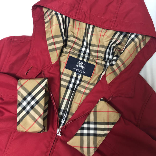 BURBERRY(バーバリー)のバーバリー  コート　160㎝ キッズ/ベビー/マタニティのキッズ服女の子用(90cm~)(コート)の商品写真