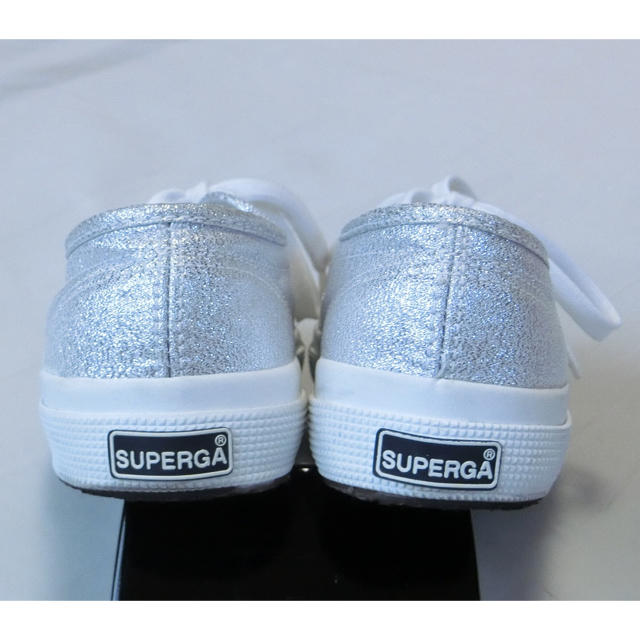 SUPERGA(スペルガ)のSUPERGA スペルガ　シルバーの定番スニーカー 35 レディースの靴/シューズ(スニーカー)の商品写真