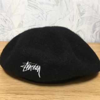 ステューシー(STUSSY)の【 美品 】Stüssy ステューシー Stussy 黒 ベレー帽 キャスケット(ハンチング/ベレー帽)