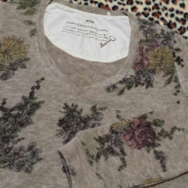 ARROW(アロー)のARROW 花柄　カットソー レディースのトップス(カットソー(長袖/七分))の商品写真