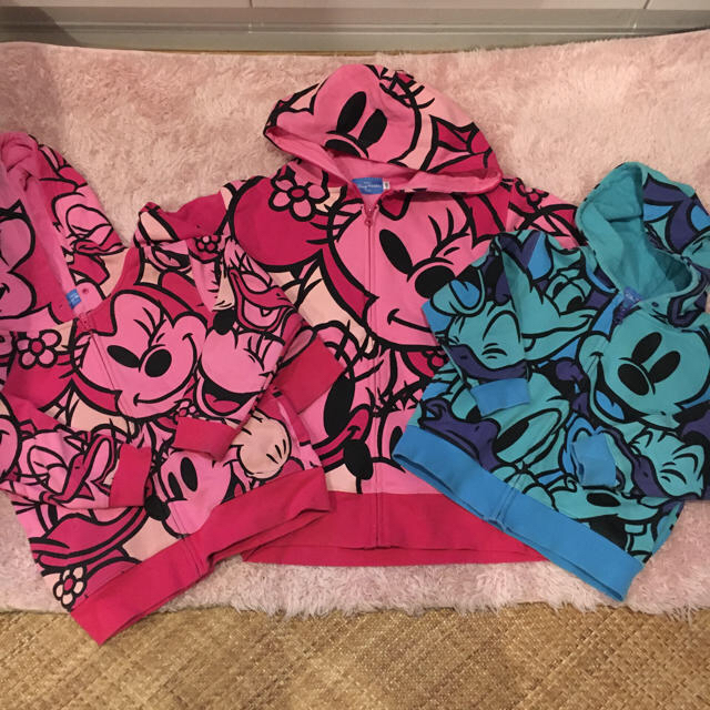 Disney(ディズニー)のゆりこ様専用　ディズニー　パーカー レディースのジャケット/アウター(その他)の商品写真