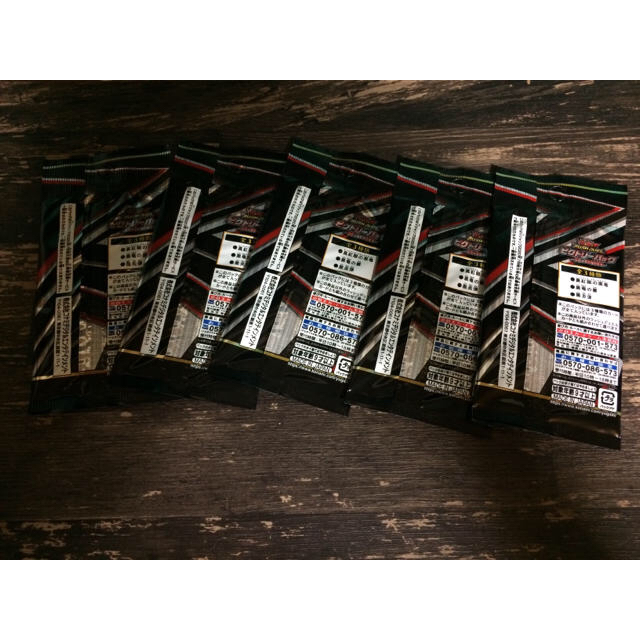 遊戯王(ユウギオウ)の最安 5パックセット 遊戯王ラッシュデュエル ビクトリーパック  エンタメ/ホビーのトレーディングカード(シングルカード)の商品写真