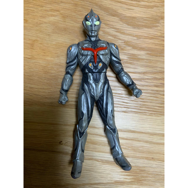 ウルトラマン　ネクスト　アンファンス　　c