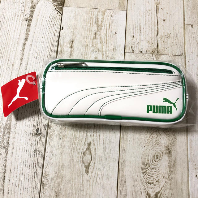 PUMA(プーマ)の《新品未使用》PUMA ペンケース　グリーン インテリア/住まい/日用品の文房具(ペンケース/筆箱)の商品写真