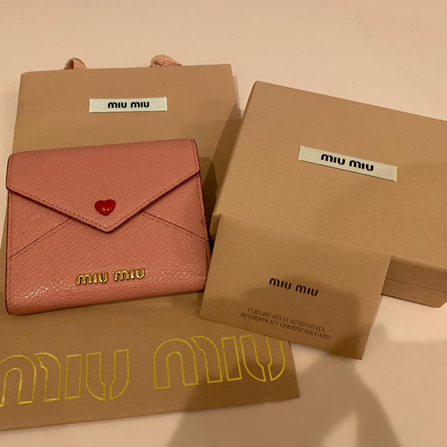 MIUMIU マドラスラブ　二つ折り財布ファッション小物