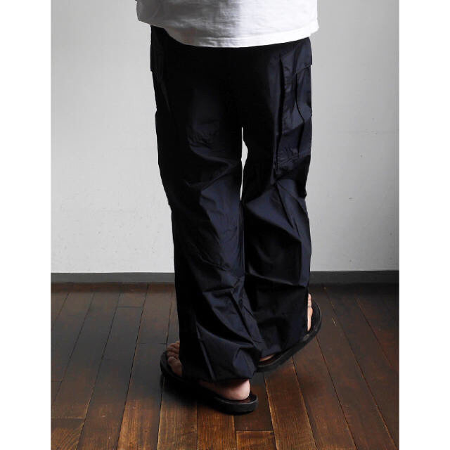 COMOLI(コモリ)のAURALEE   20ss LIGHT NYLON FATIGUE PANTS メンズのパンツ(ワークパンツ/カーゴパンツ)の商品写真