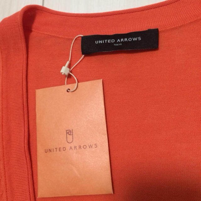 UNITED ARROWS(ユナイテッドアローズ)の新品☆オレンジ色カーディガン レディースのトップス(カーディガン)の商品写真