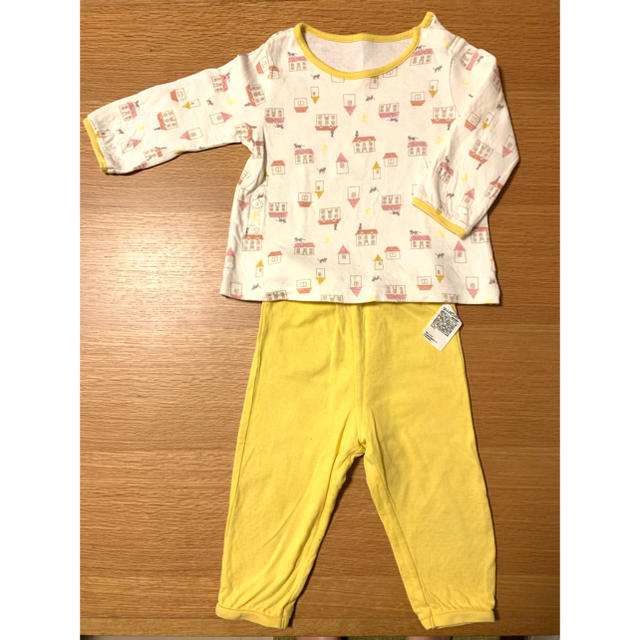 UNIQLO(ユニクロ)のUNIQLO パジャマ　ベビー　８０サイズ キッズ/ベビー/マタニティのベビー服(~85cm)(パジャマ)の商品写真
