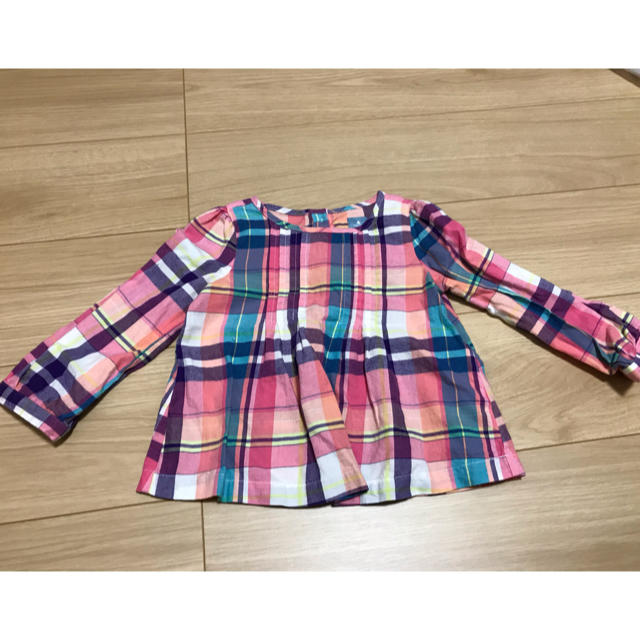 babyGAP(ベビーギャップ)の☆ baby GAP チェックシャツ サイズ95 ☆ キッズ/ベビー/マタニティのキッズ服女の子用(90cm~)(ブラウス)の商品写真