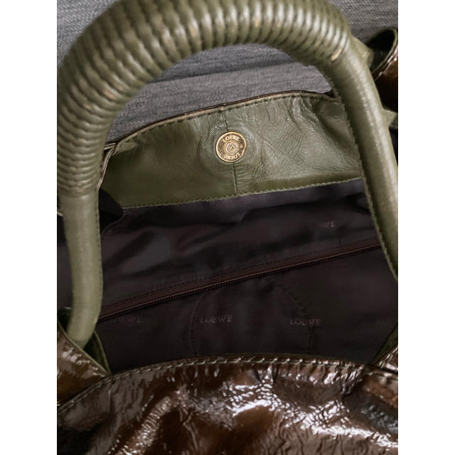 LOEWE(ロエベ)のロエベ ナッパアイレ  エナメル　アナグラム 限定値下げ❗️ レディースのバッグ(ショルダーバッグ)の商品写真